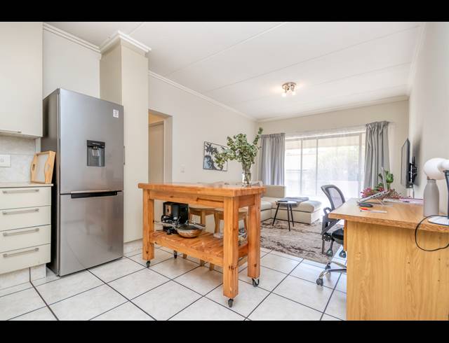 1 BEDROOM APARTMENT FOR SALE IN PAULSHOF